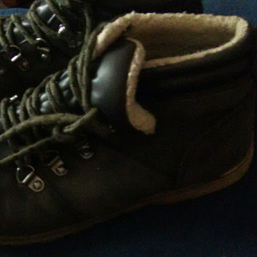 Boots shoes